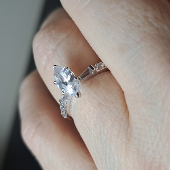 925 Sterling Silver Nataliya V Collister Marquise Cut Cubic Zirconia Ring - Picture 1 of 8